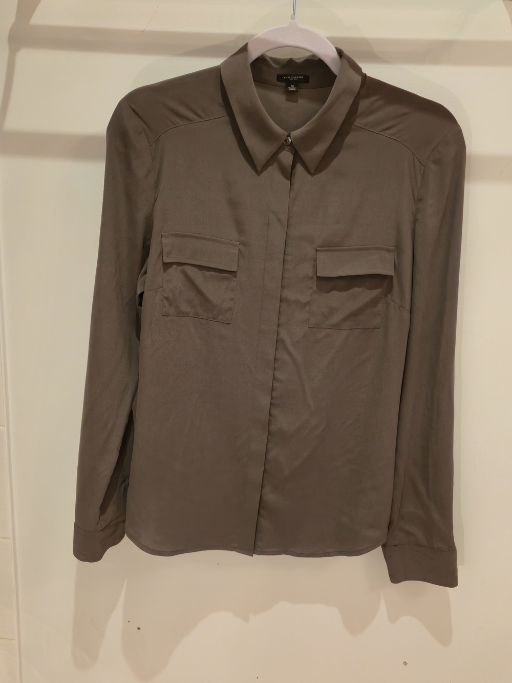 SILK Ann Taylor Taupe Utility Button-Down Blouse SIZE 10